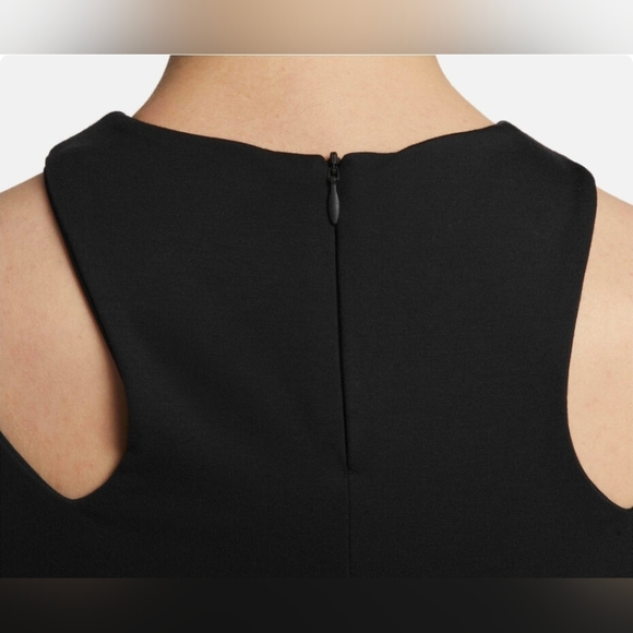 NWT Nike Cutout Crop Top - Picture 3 of 7